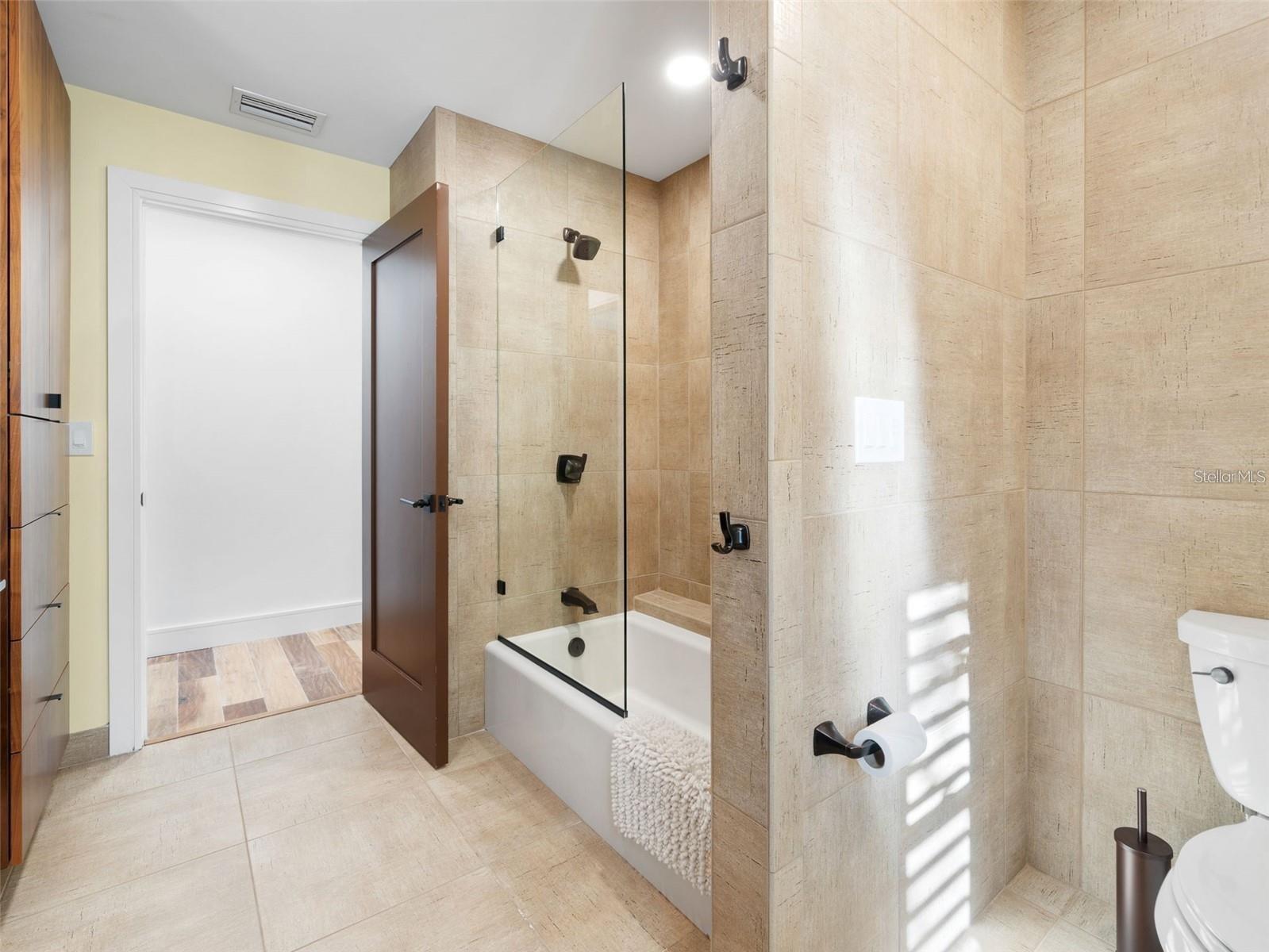 355 W ROYAL FLAMINGO DR