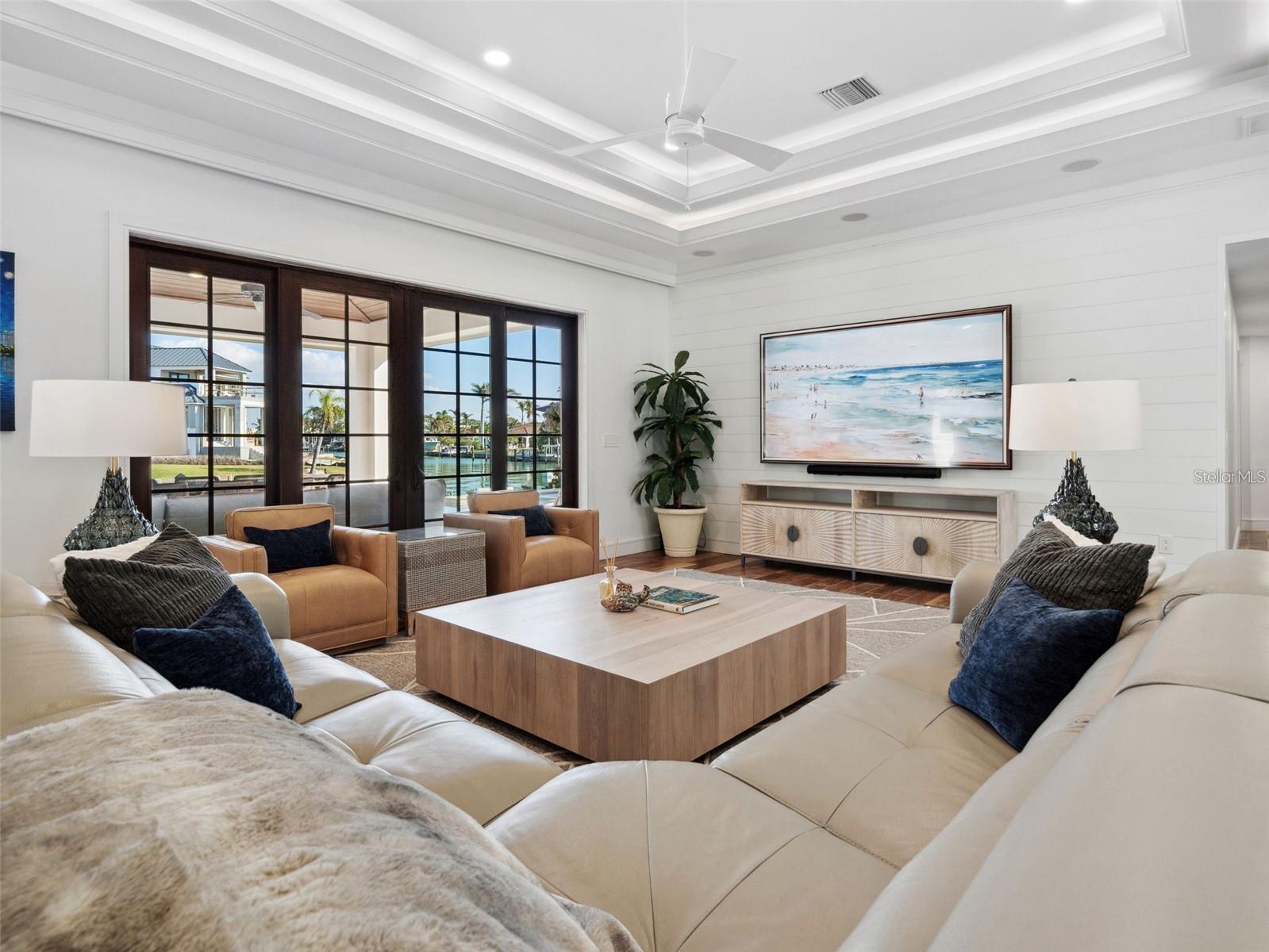 355 W ROYAL FLAMINGO DR