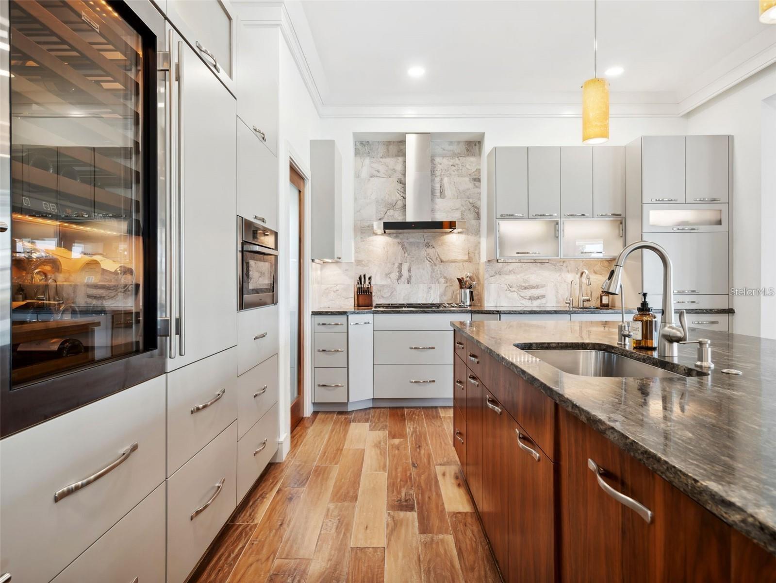 355 W ROYAL FLAMINGO DR