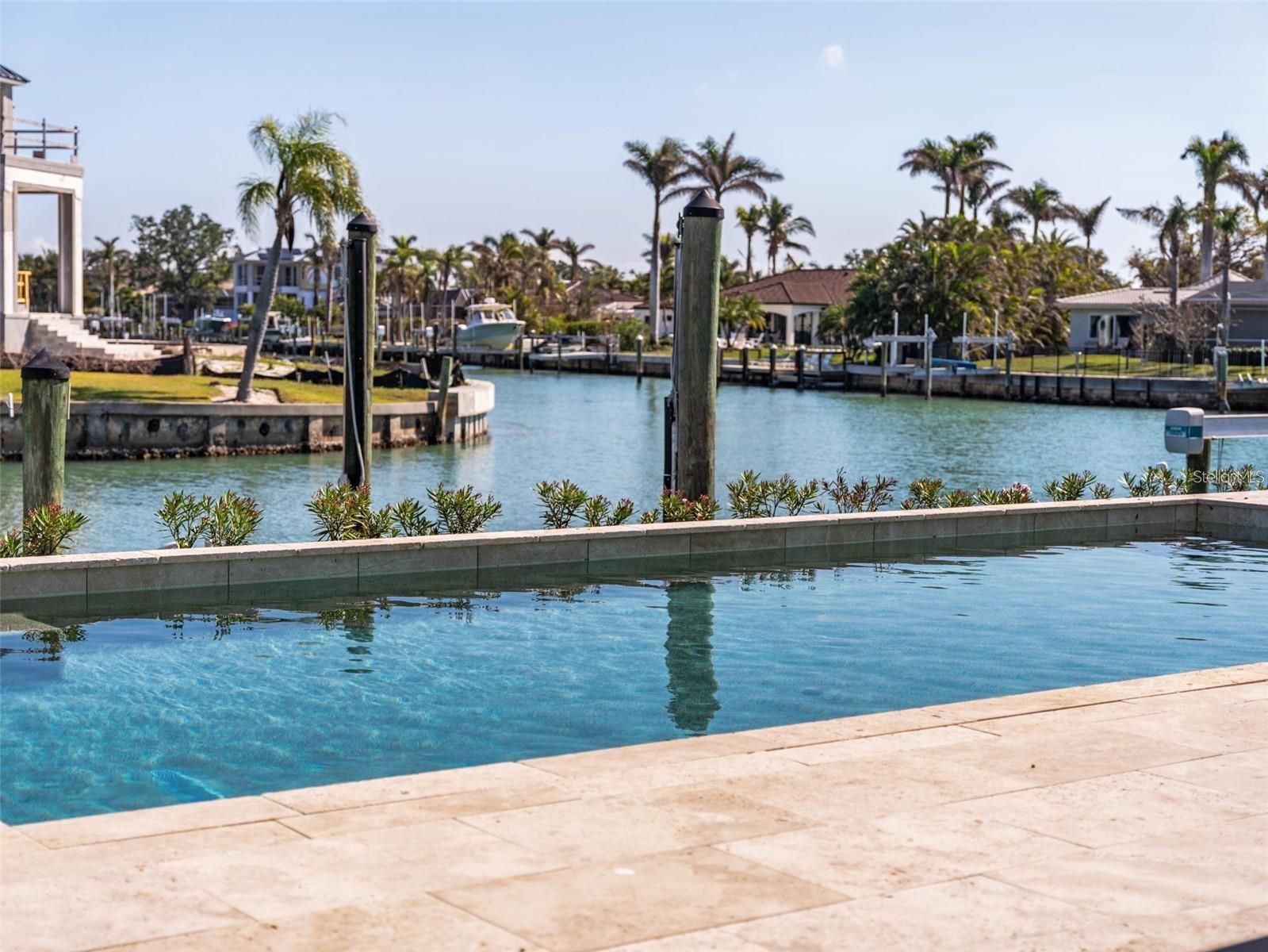 355 W ROYAL FLAMINGO DR