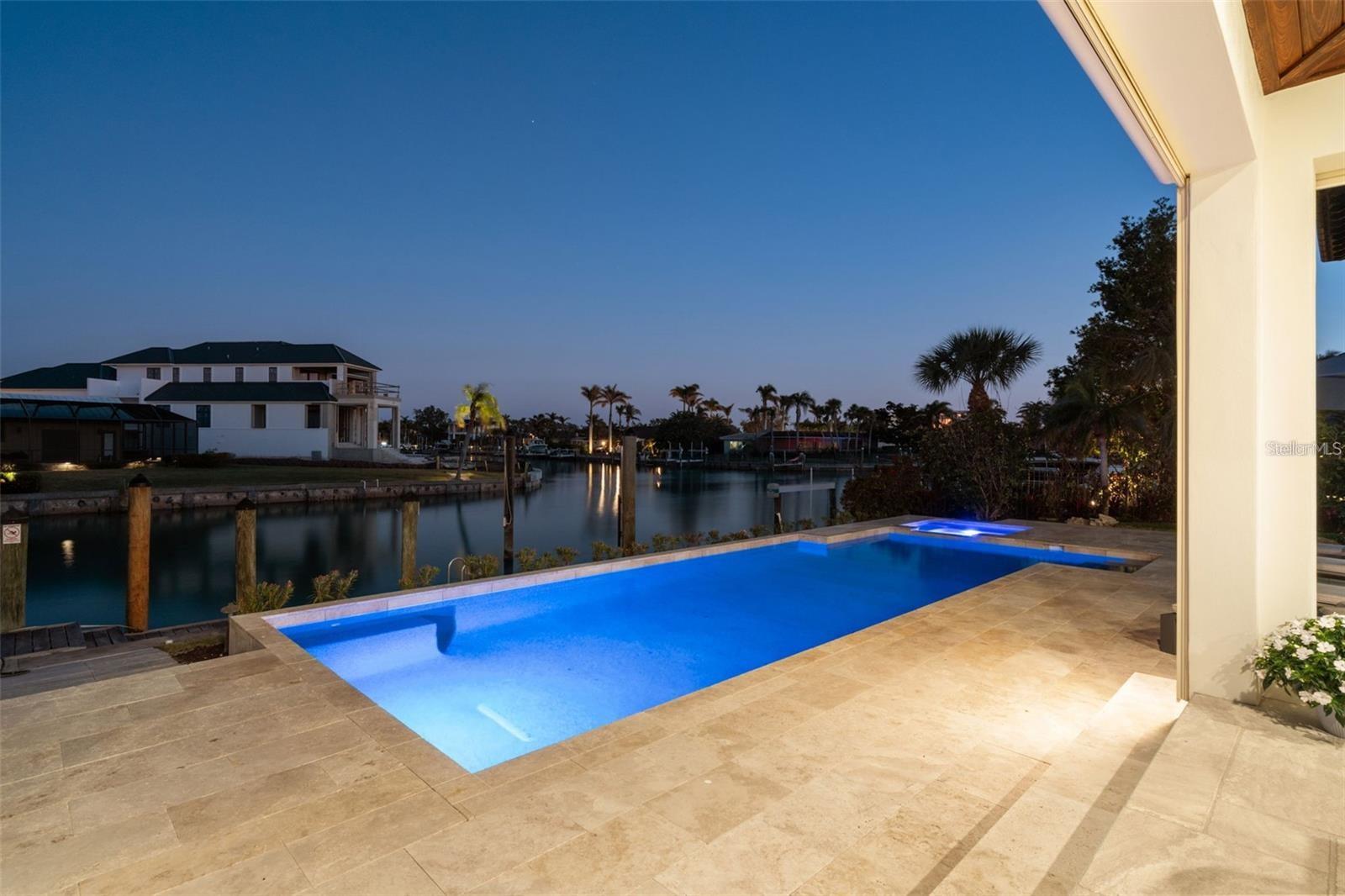 355 W ROYAL FLAMINGO DR