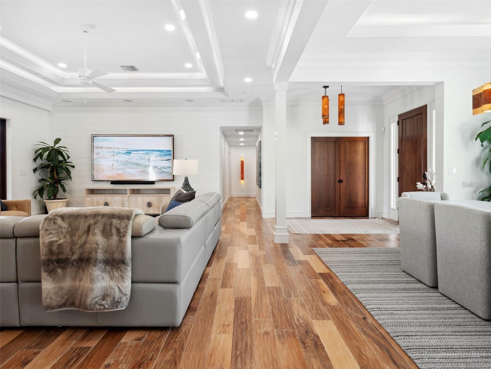 355 W ROYAL FLAMINGO DR