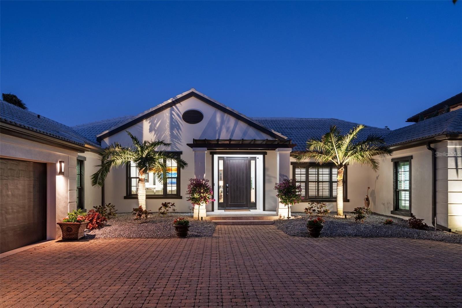 355 W ROYAL FLAMINGO DR