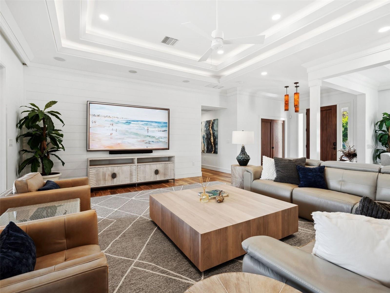 355 W ROYAL FLAMINGO DR