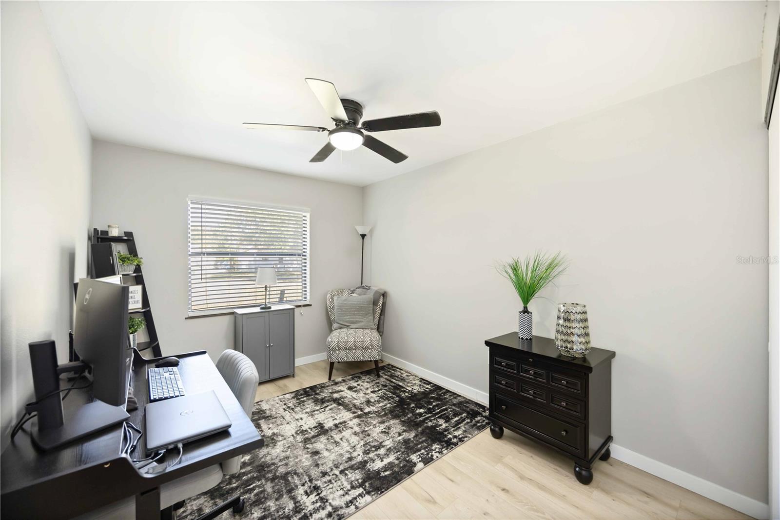 5707 DEER HOLLOW LN W