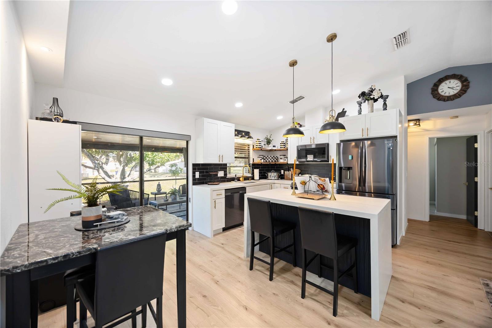 5707 DEER HOLLOW LN W