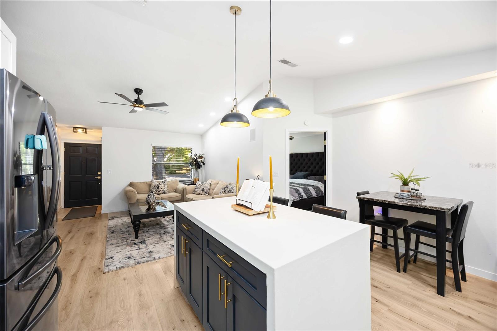 5707 DEER HOLLOW LN W