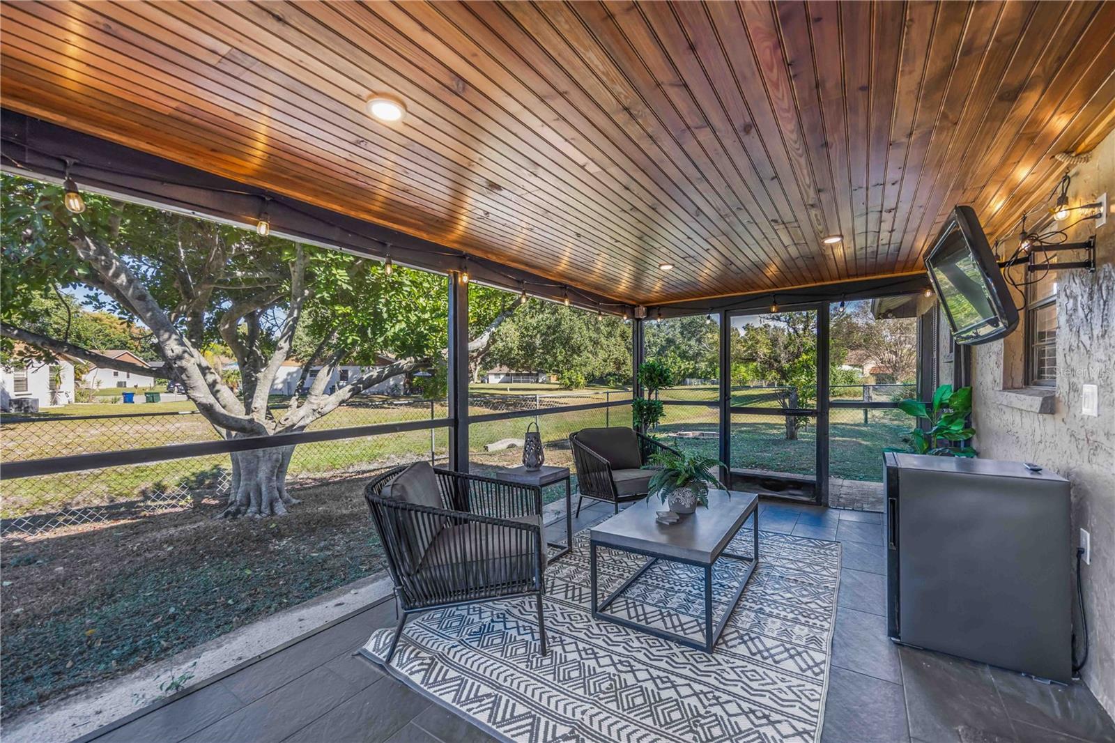 5707 DEER HOLLOW LN W