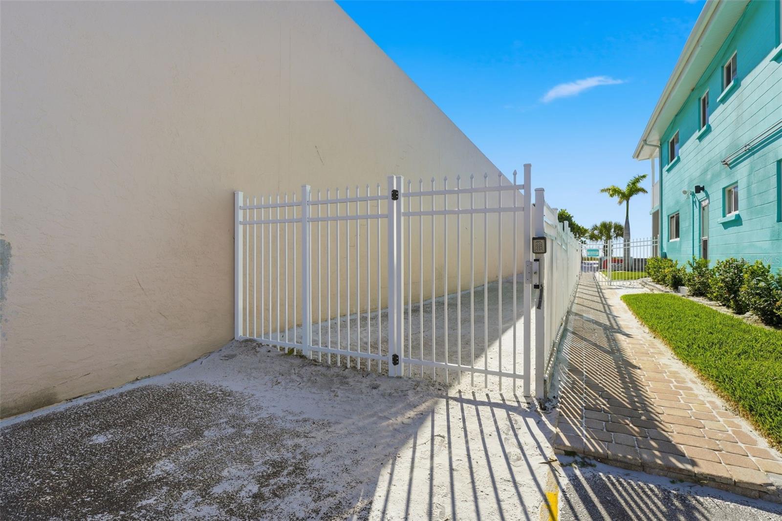 6415 MIDNIGHT PASS RD #310