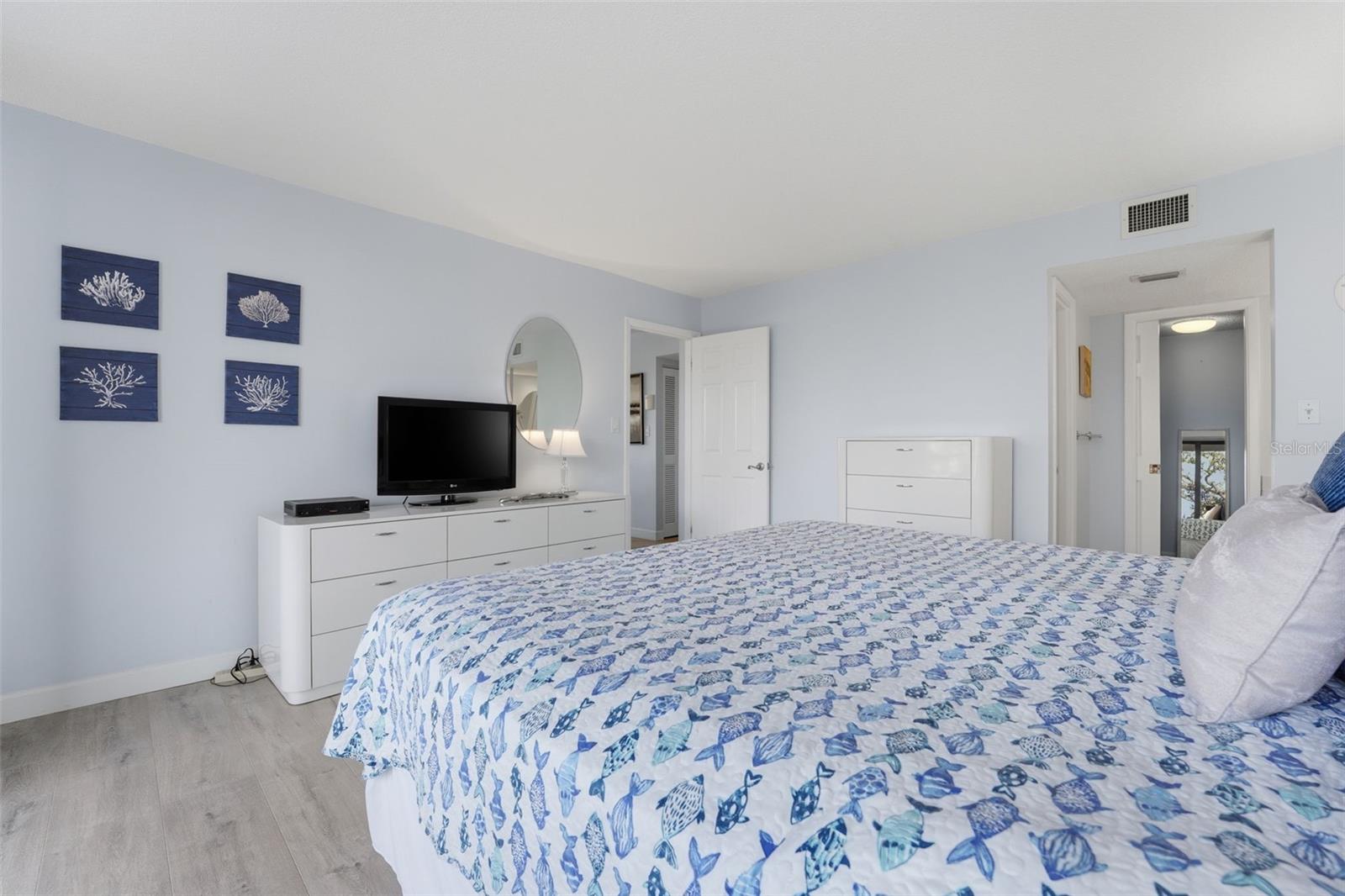 6415 MIDNIGHT PASS RD #310