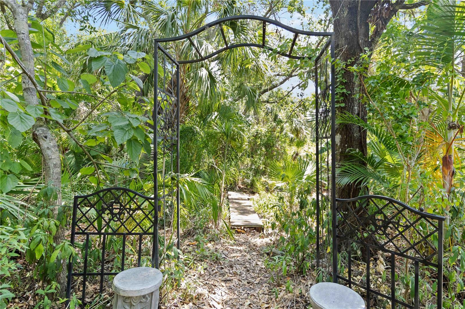 9915 OLD HYDE PARK PL