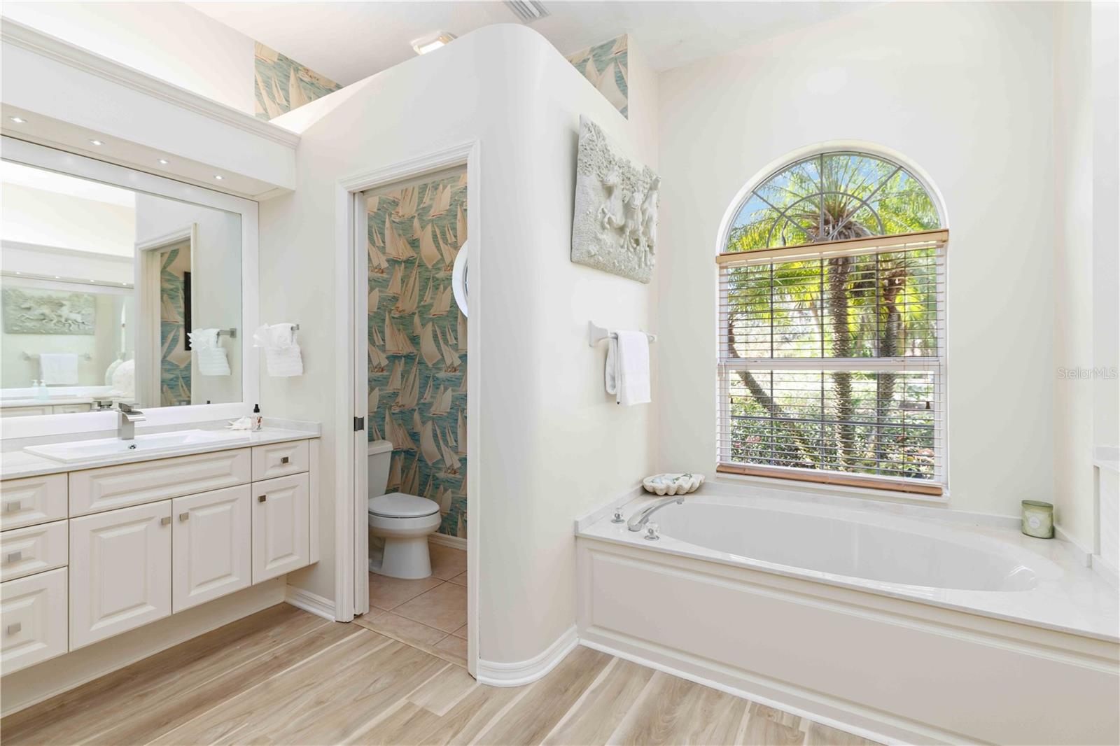 9915 OLD HYDE PARK PL