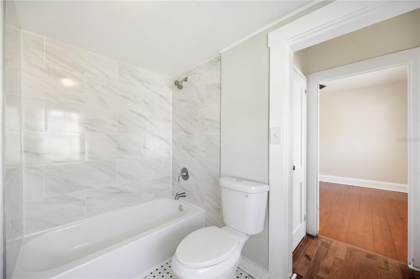 2710 3RD AVE W