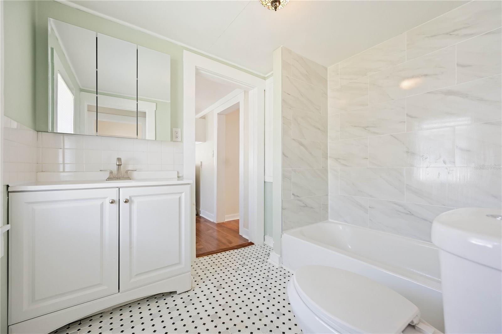 2710 3RD AVE W