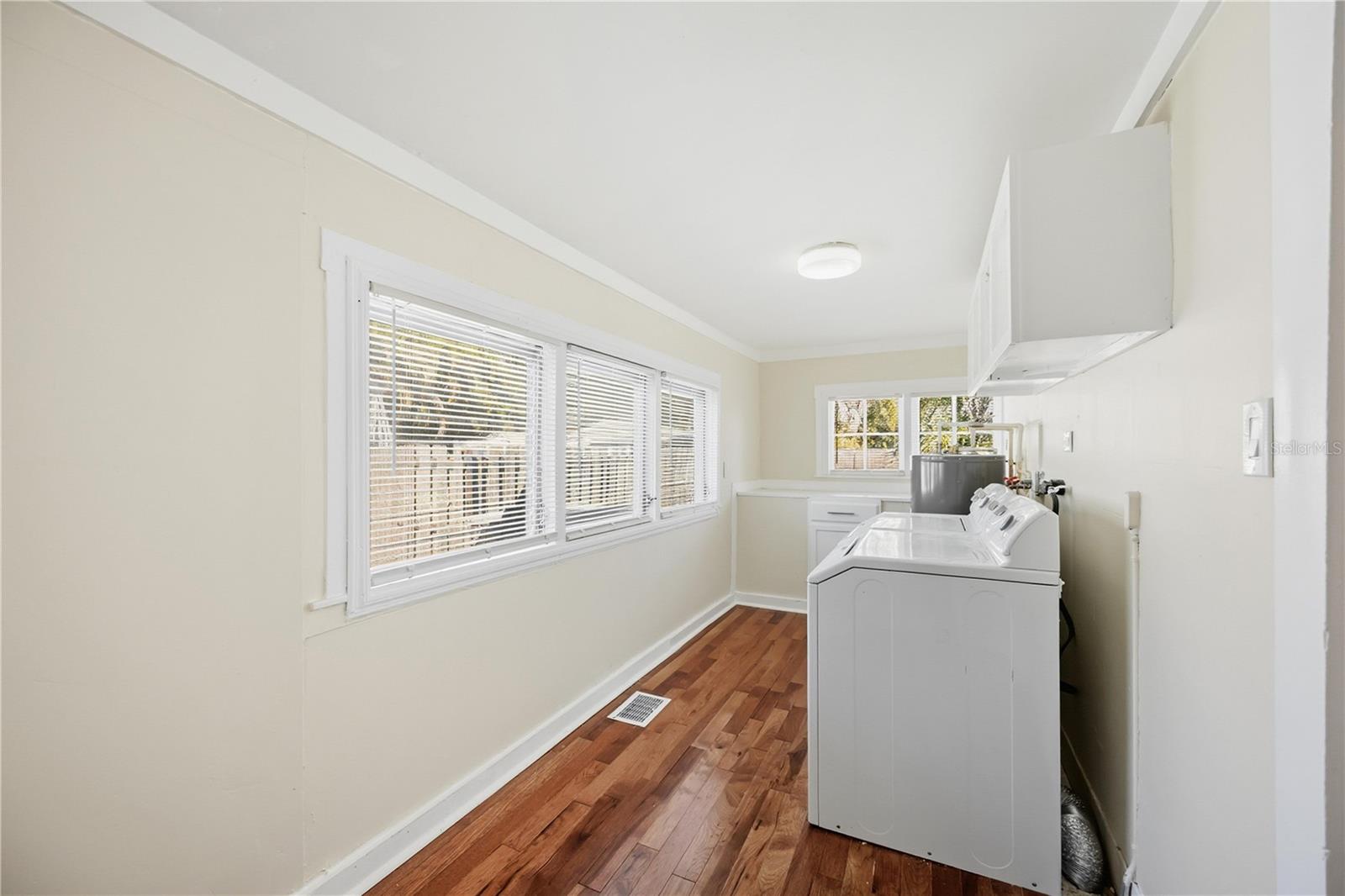 2710 3RD AVE W