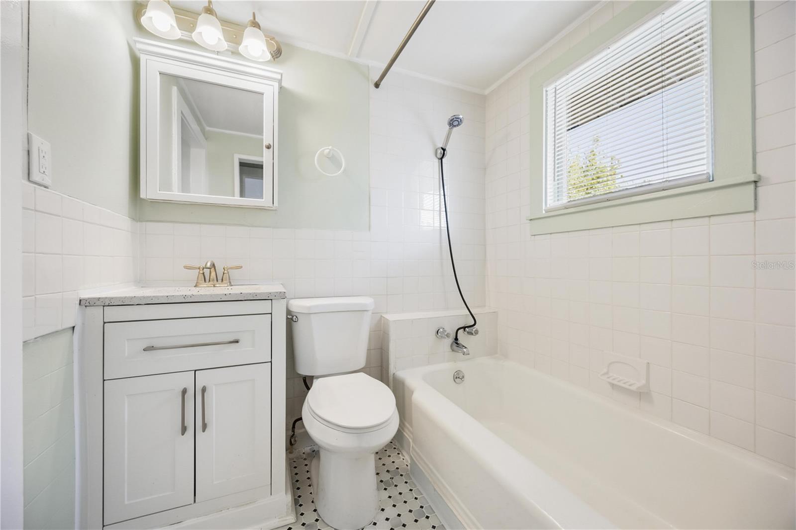 2710 3RD AVE W