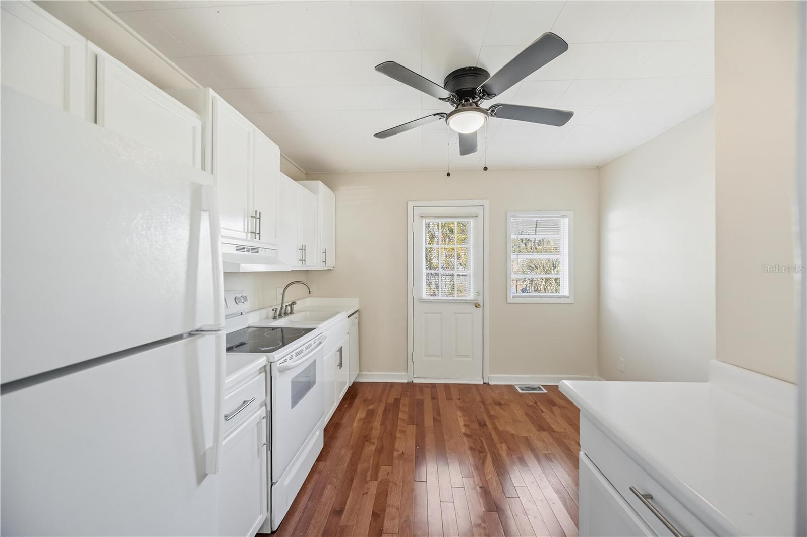 2710 3RD AVE W