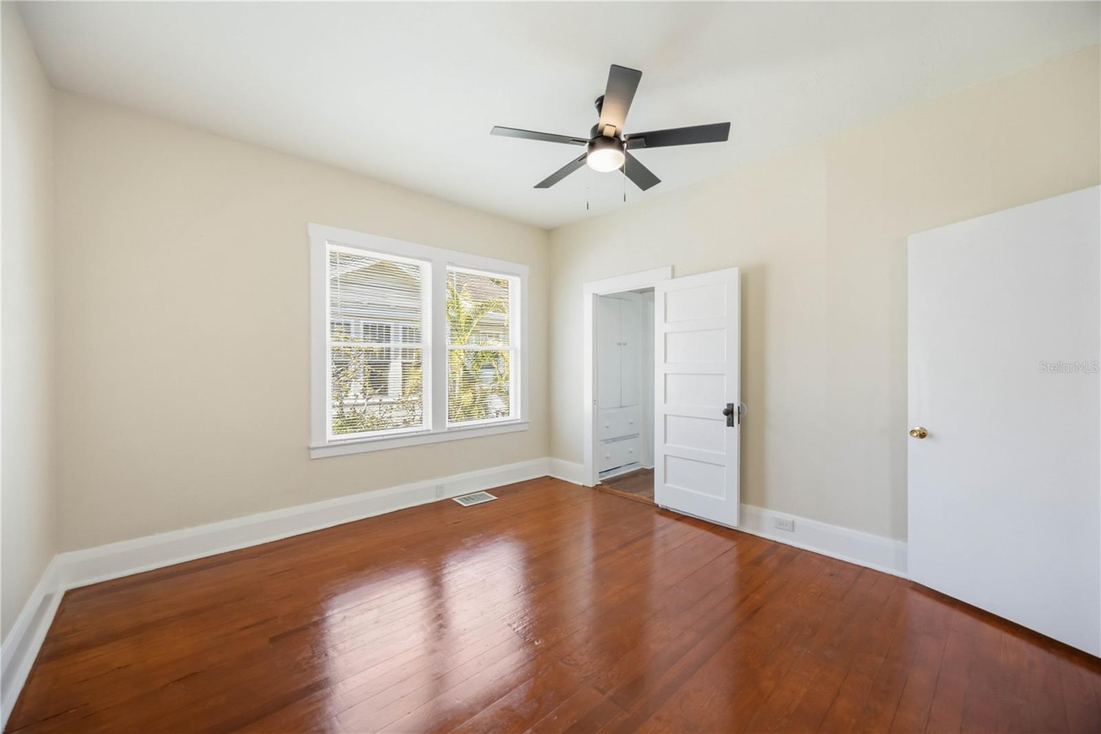 2710 3RD AVE W