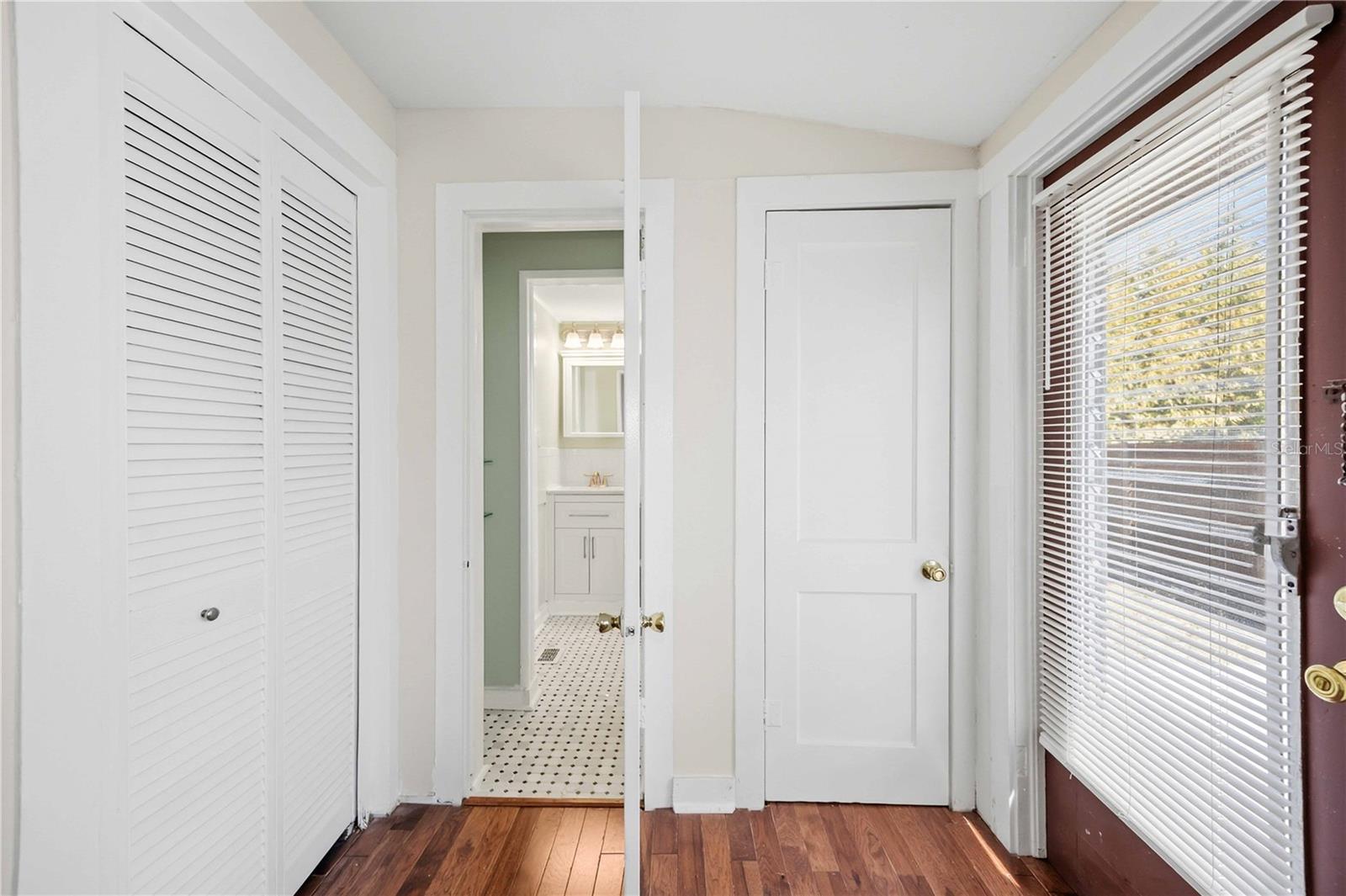 2710 3RD AVE W