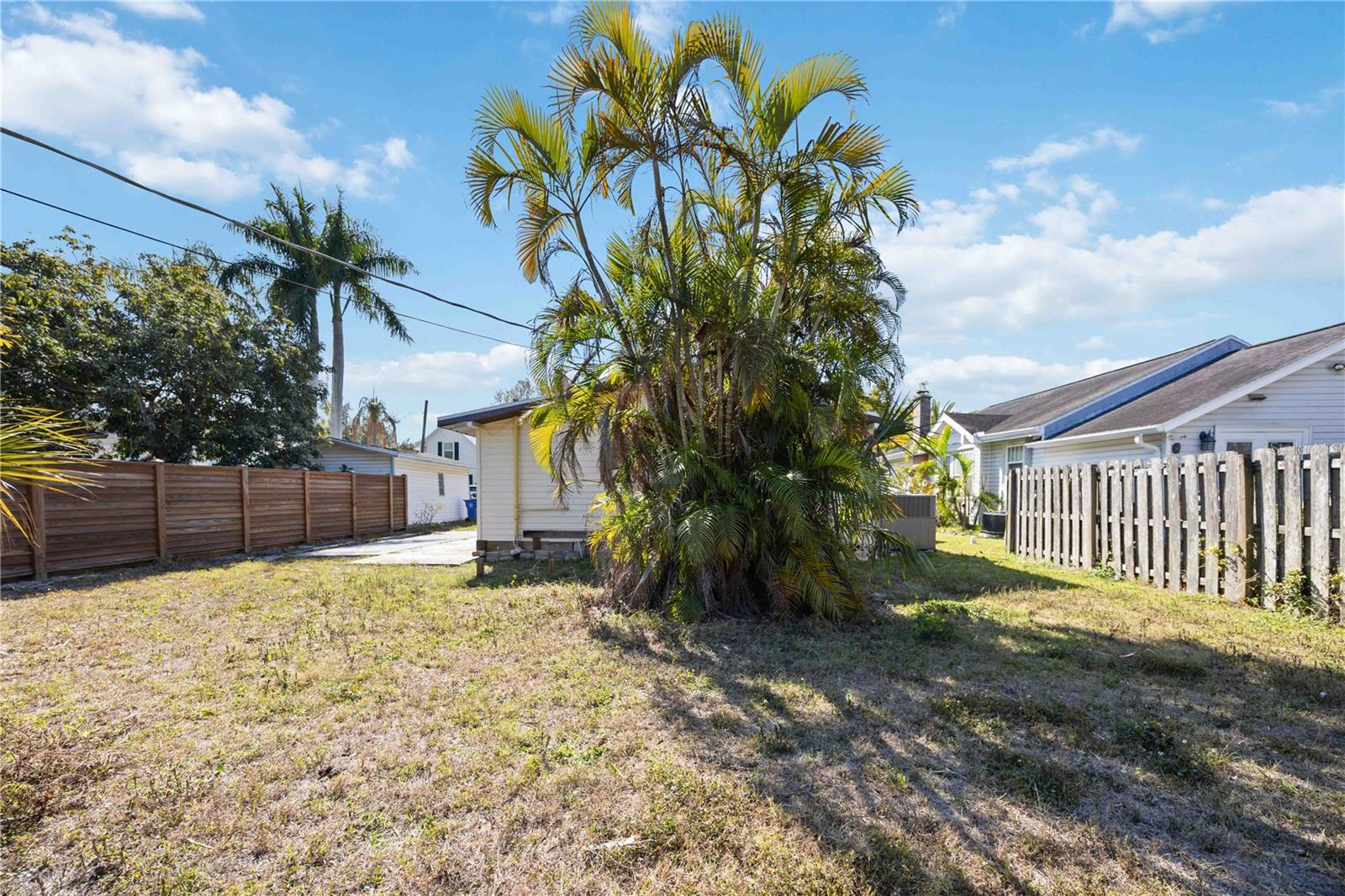 2710 3RD AVE W