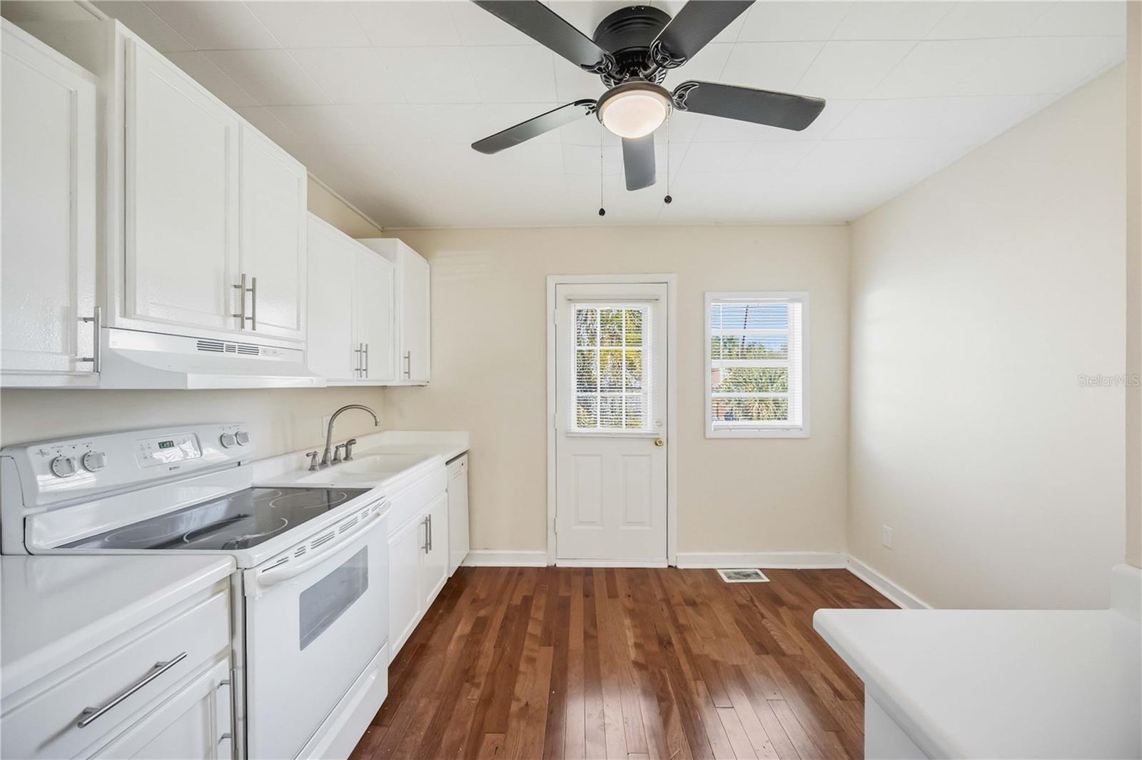 2710 3RD AVE W