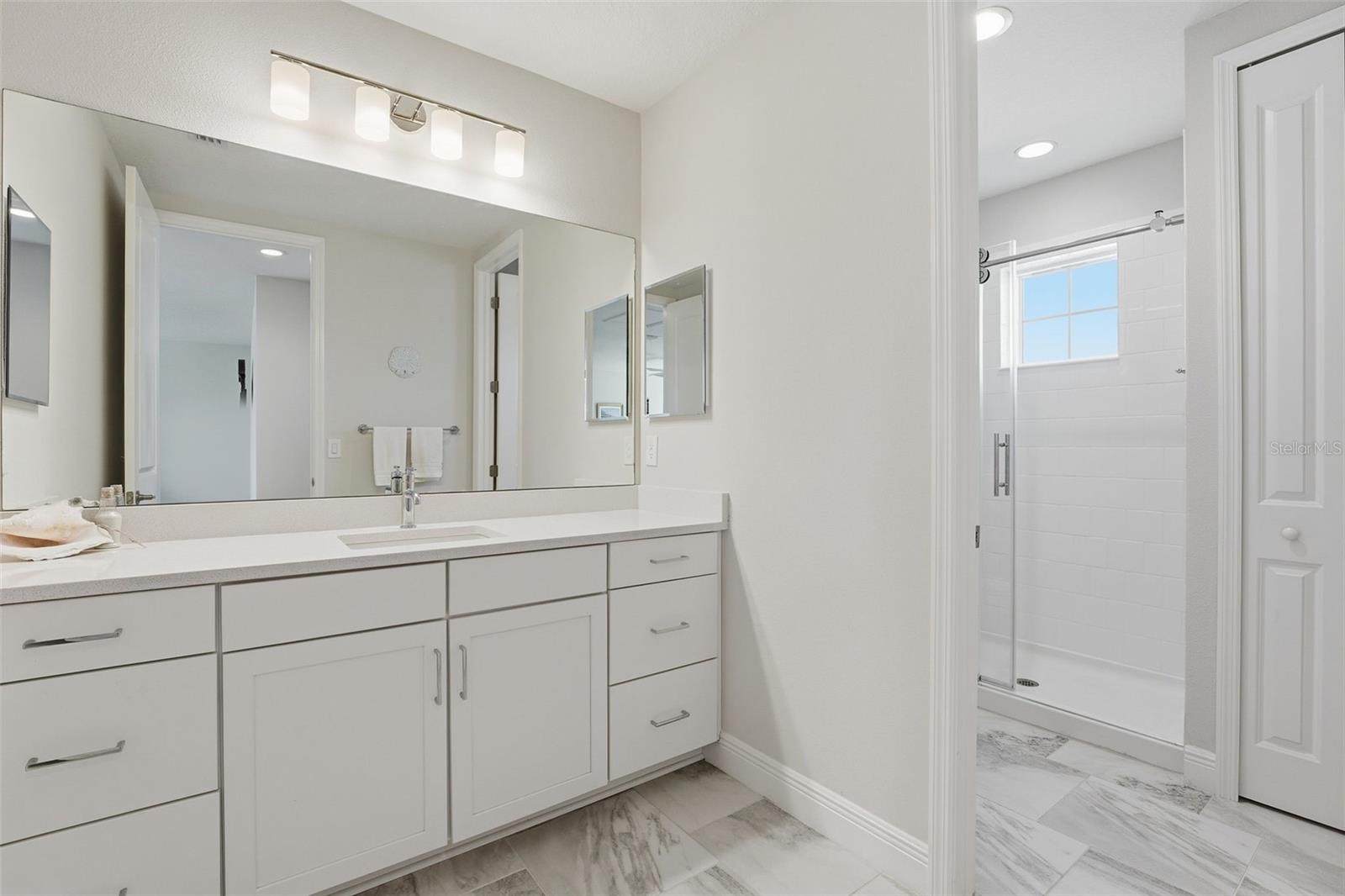 14307 SKIPPING STONE LOOP