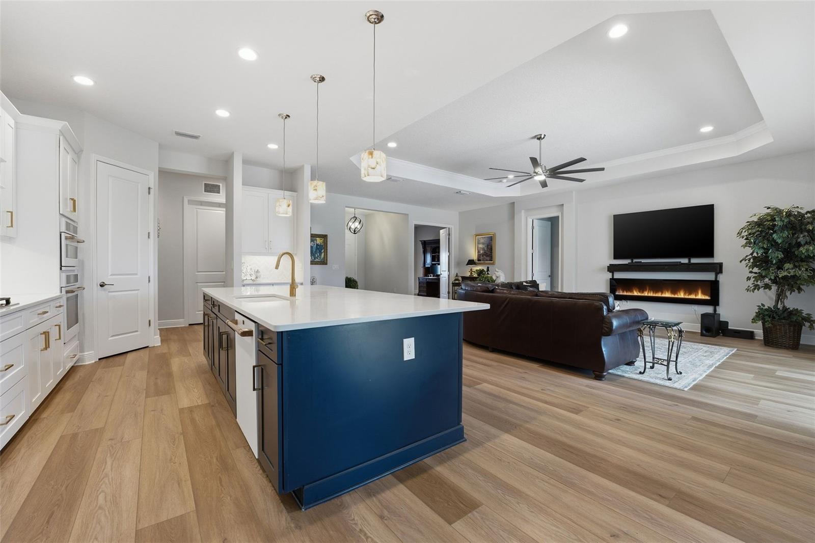 14307 SKIPPING STONE LOOP