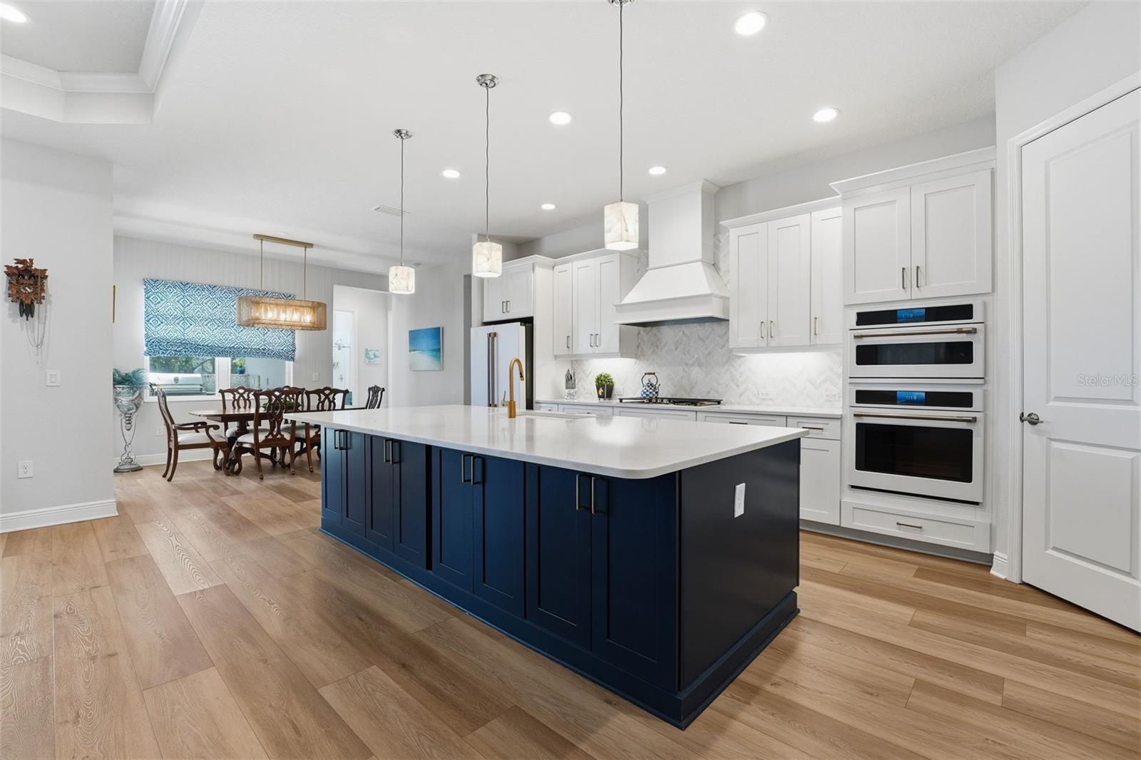 14307 SKIPPING STONE LOOP