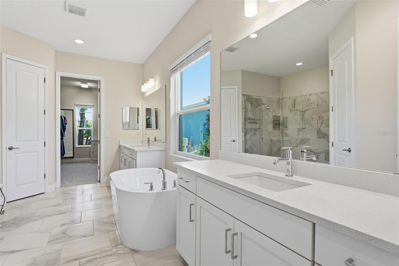 14307 SKIPPING STONE LOOP