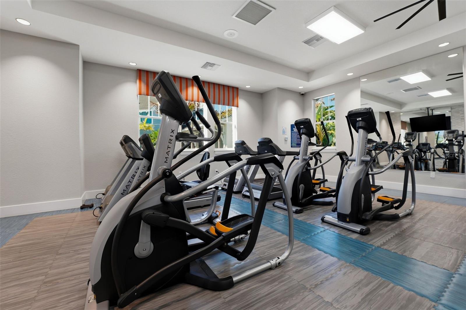 14307 SKIPPING STONE LOOP