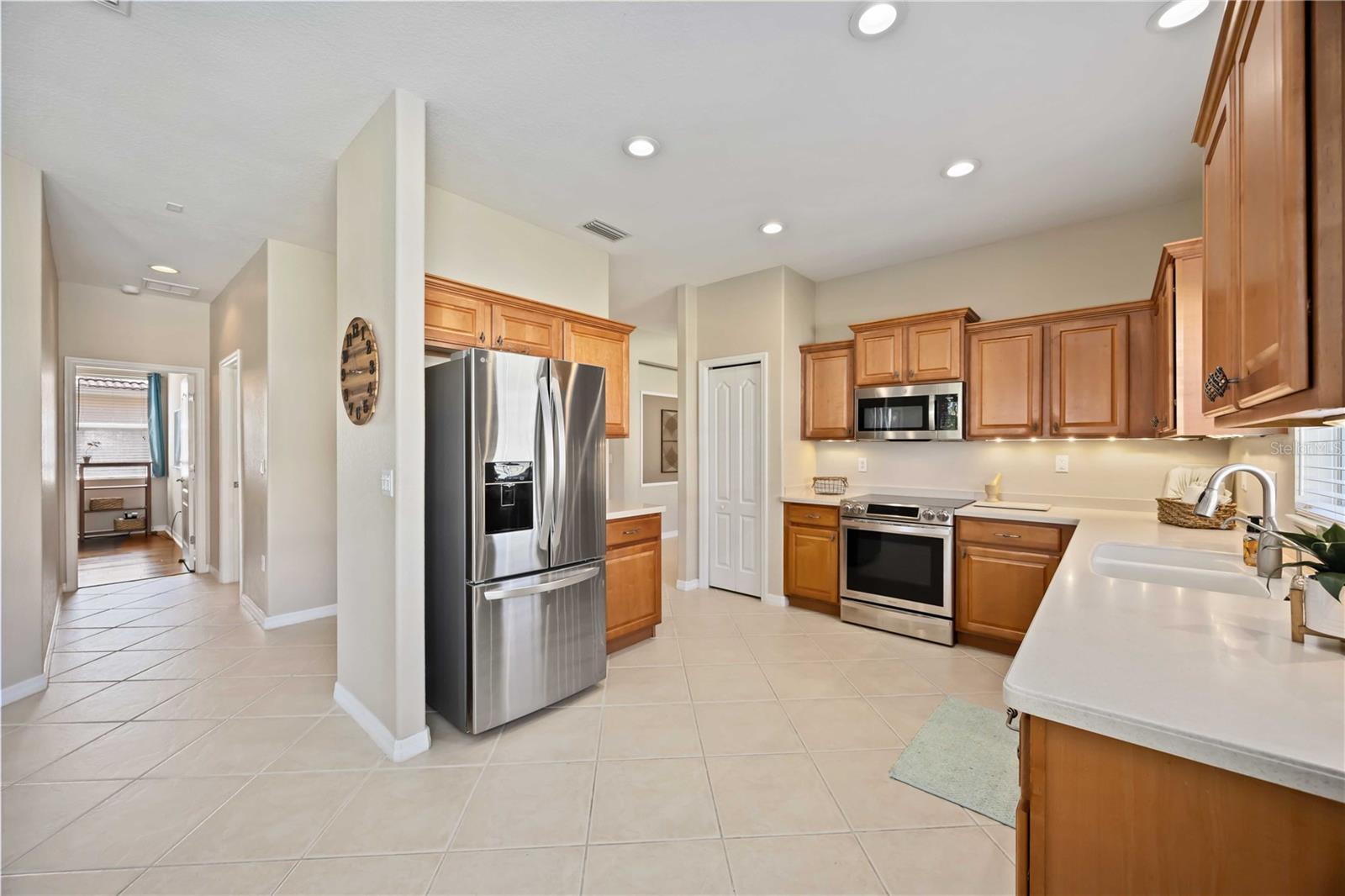8769 MONTEREY BAY LOOP