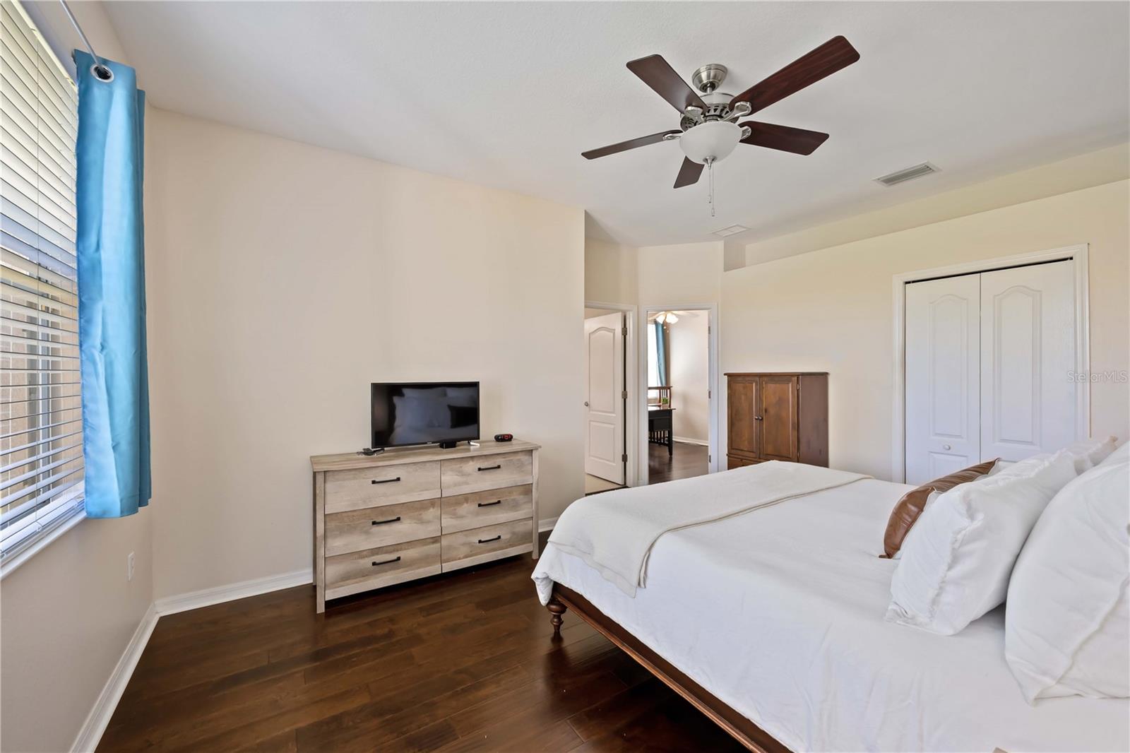 8769 MONTEREY BAY LOOP