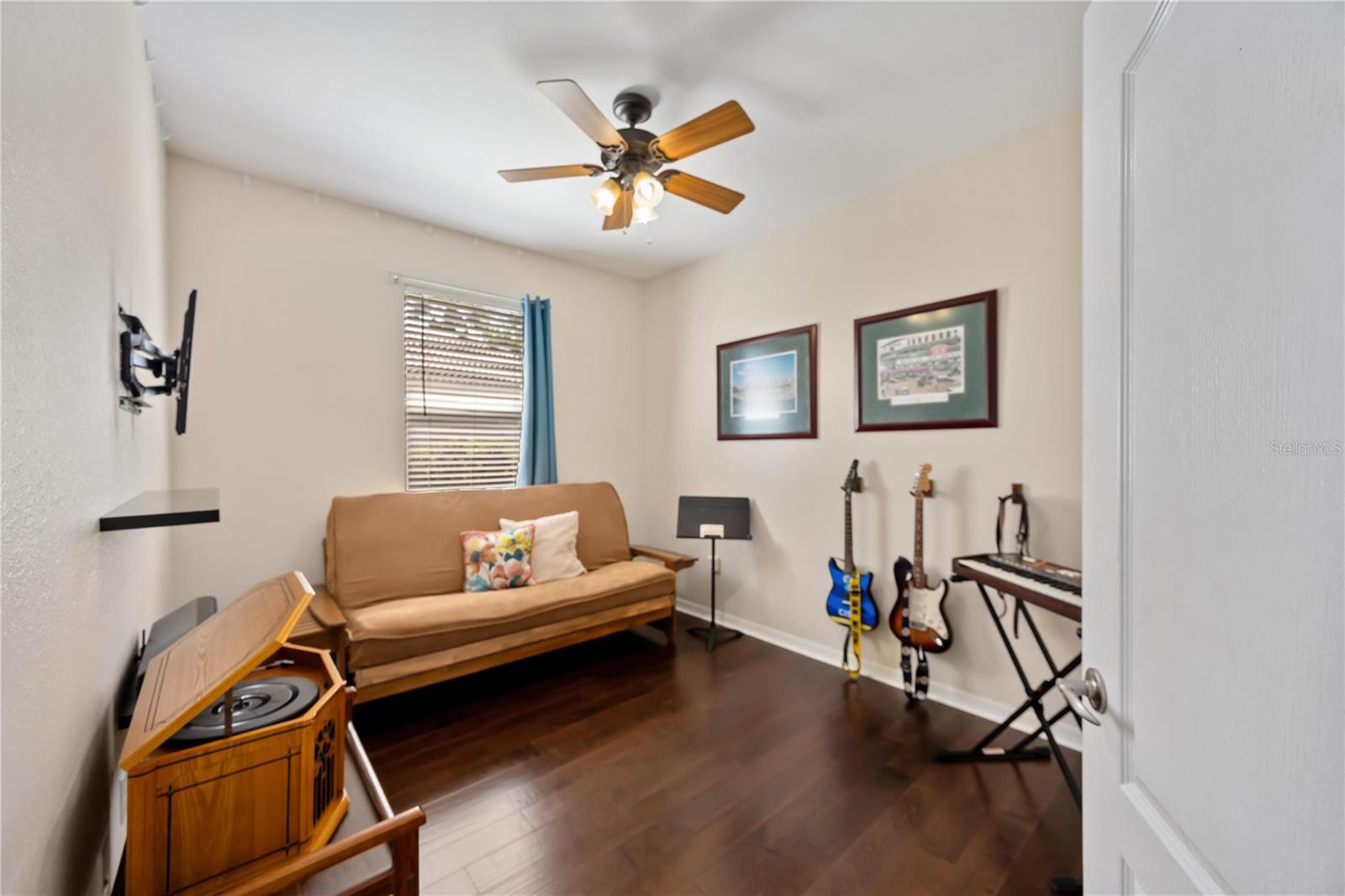 8769 MONTEREY BAY LOOP