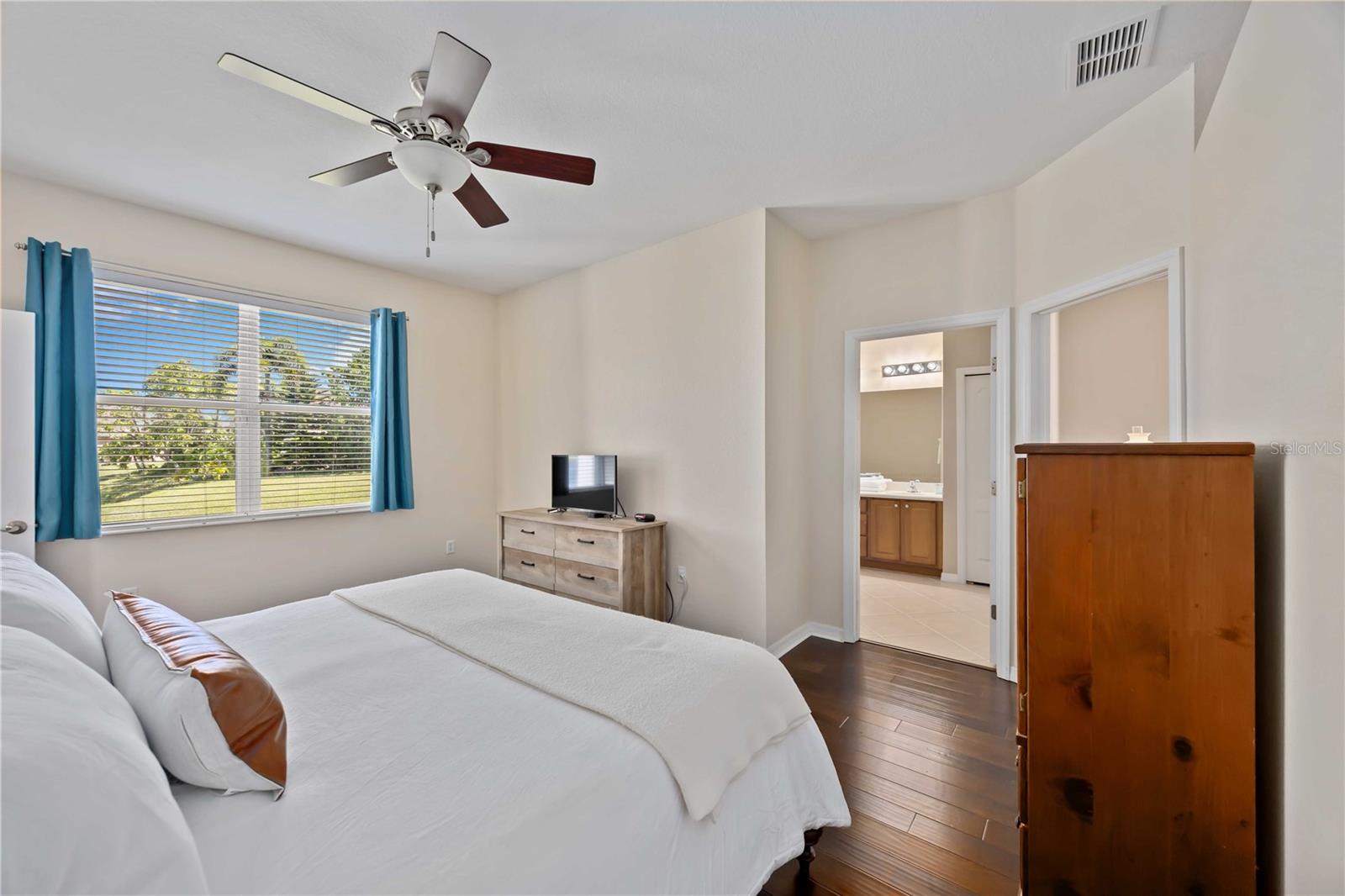 8769 MONTEREY BAY LOOP