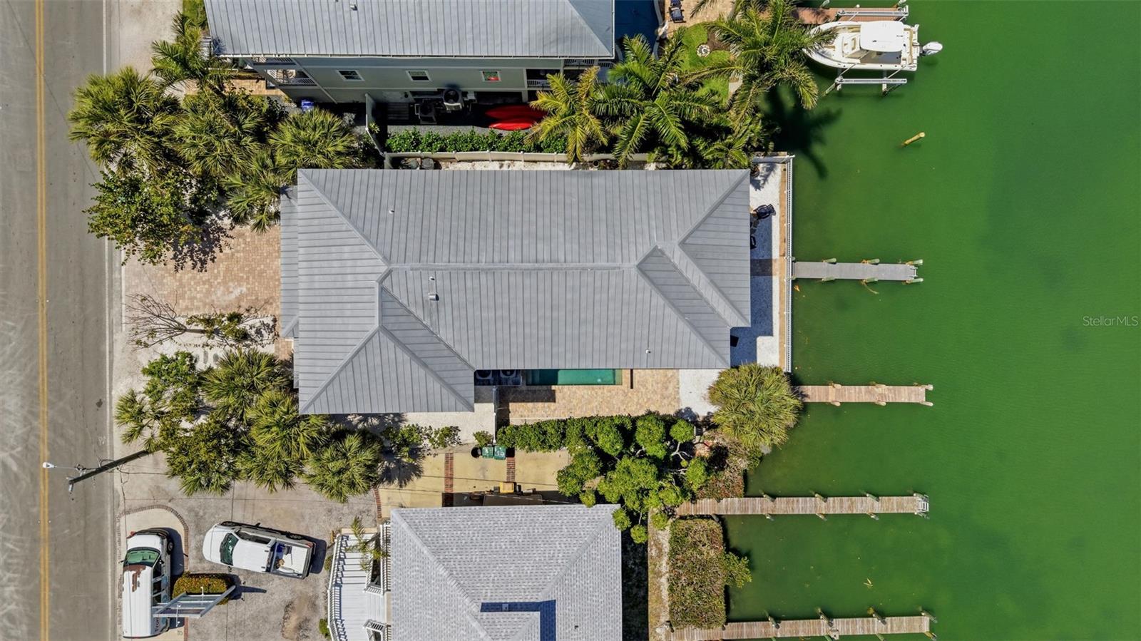418 PINE AVE