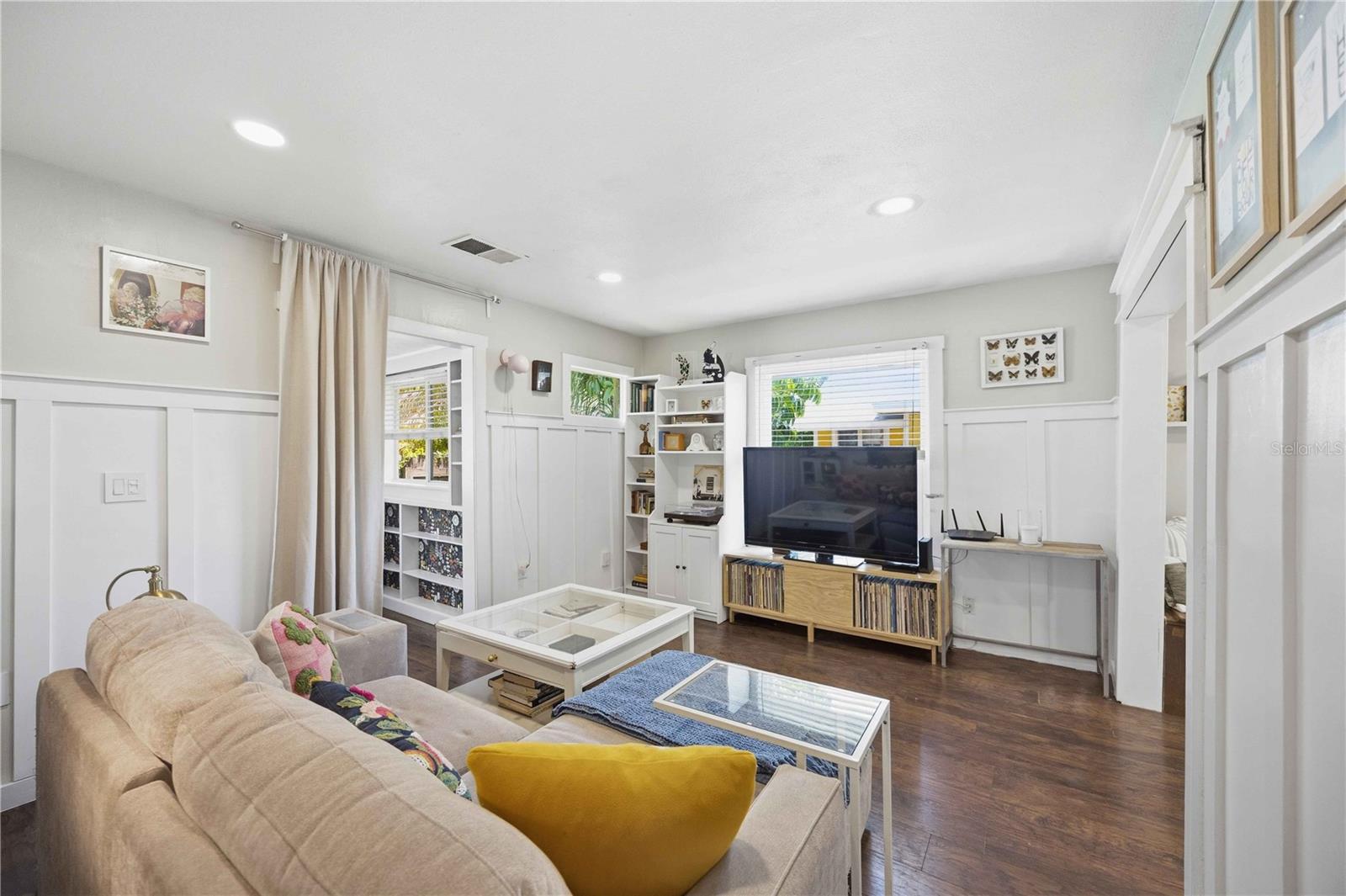 1223 12TH AVE W