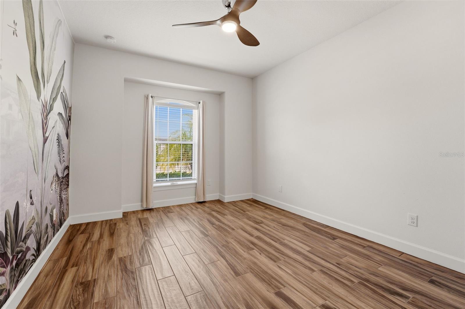 10912 SEASONS WAY