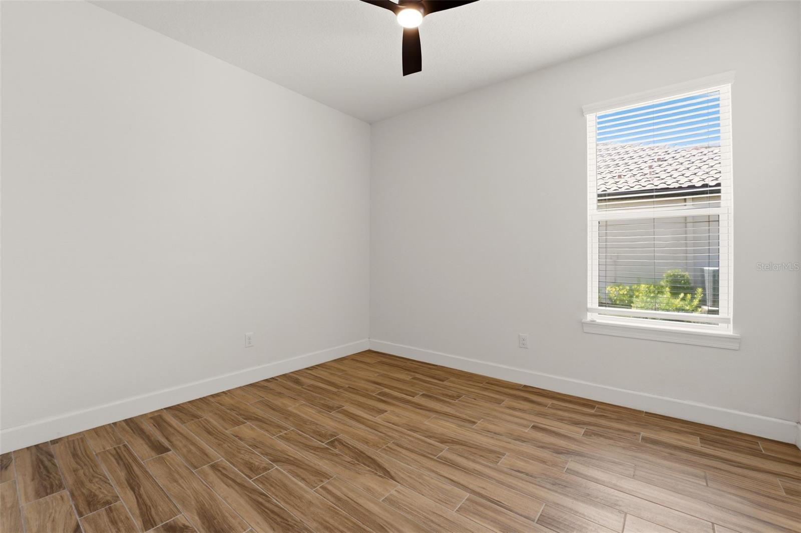 10912 SEASONS WAY