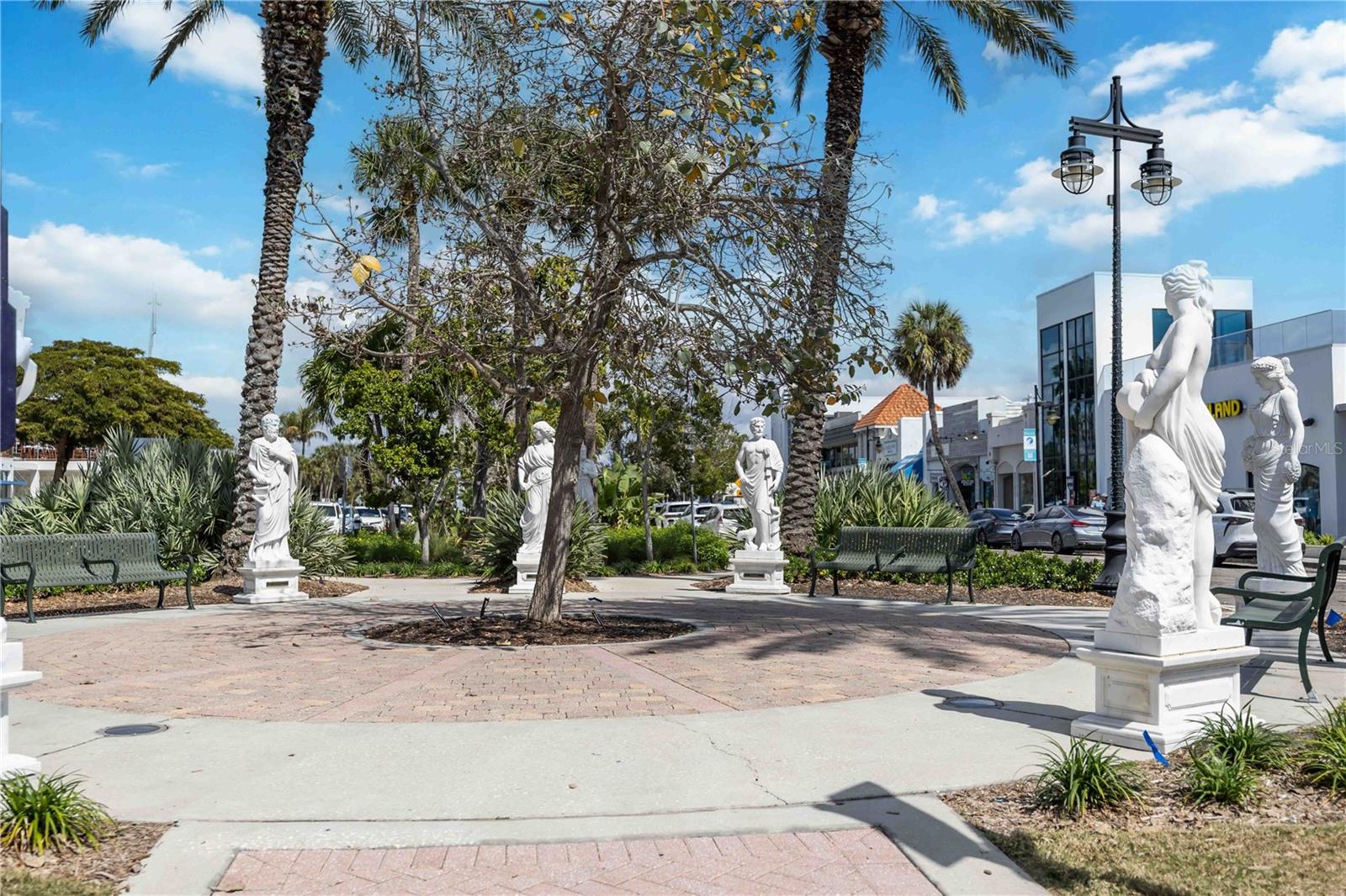 765 JOHN RINGLING BLVD #5