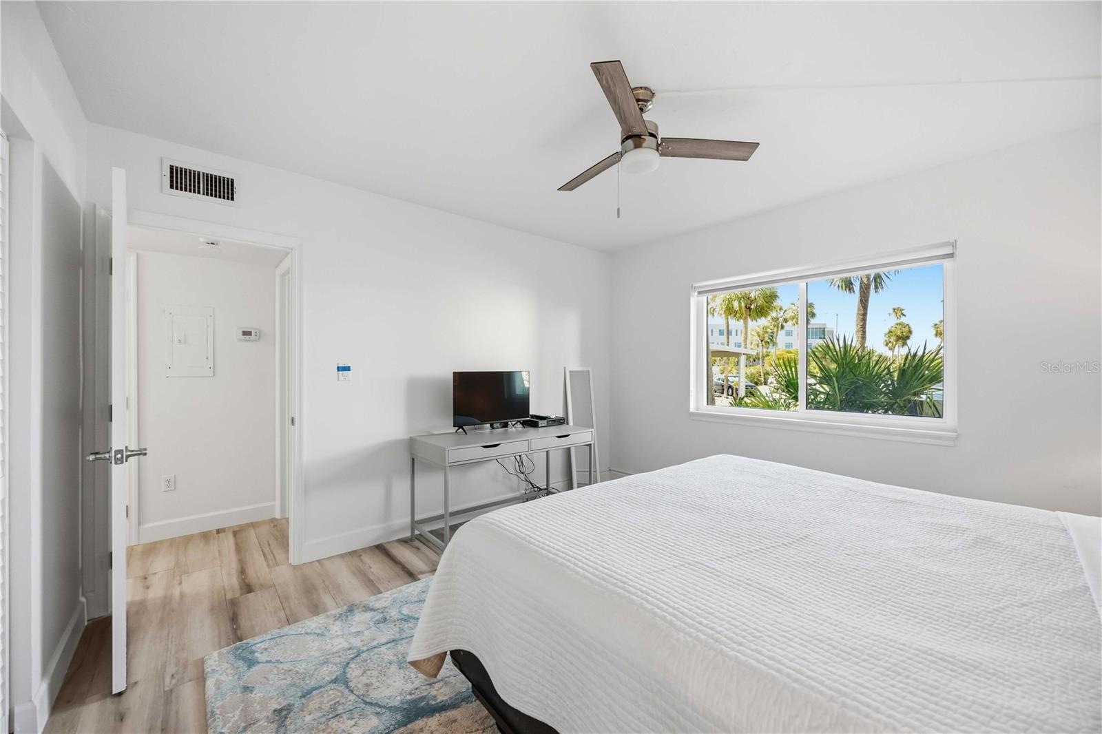 765 JOHN RINGLING BLVD #5