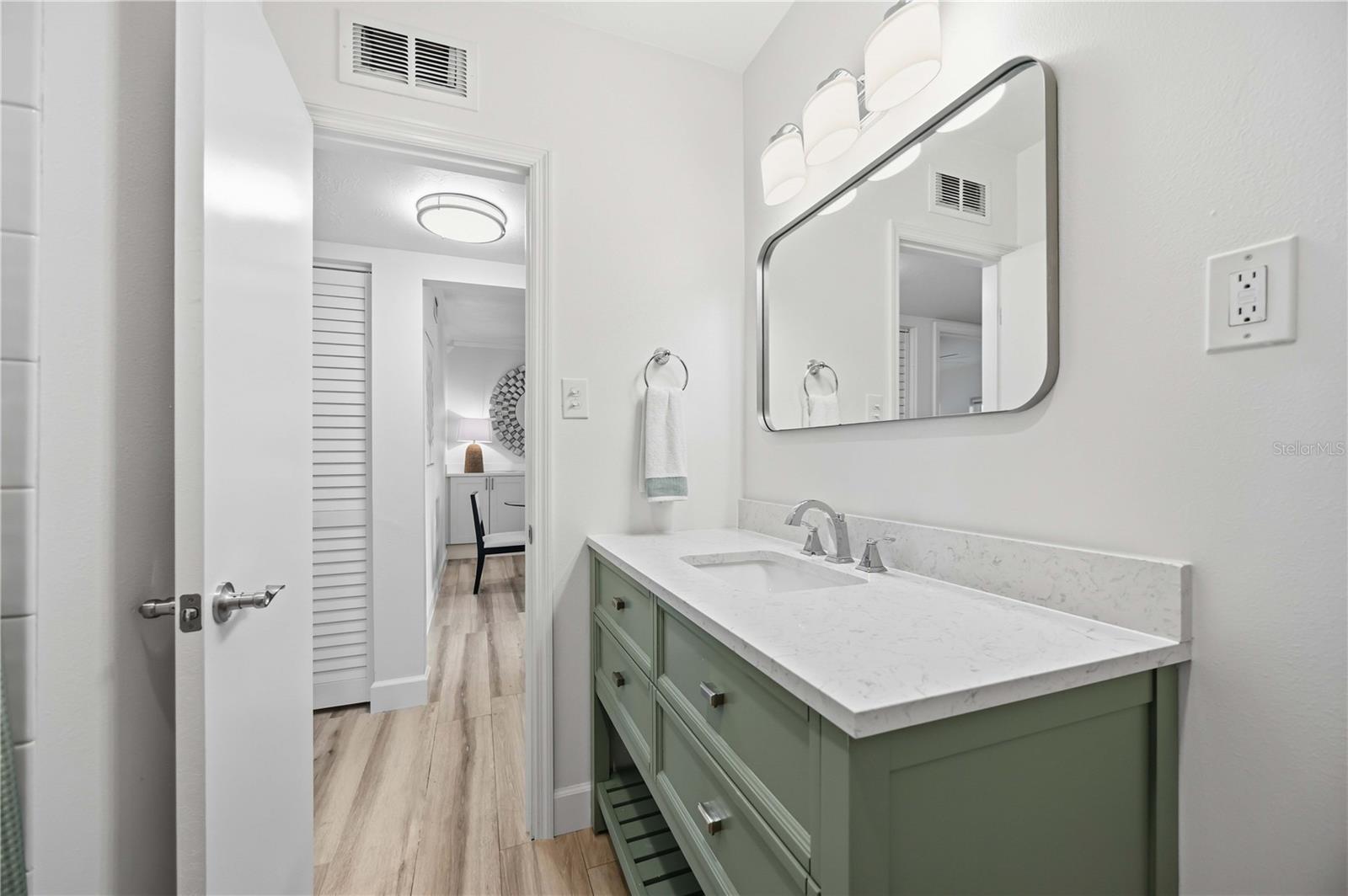 765 JOHN RINGLING BLVD #5