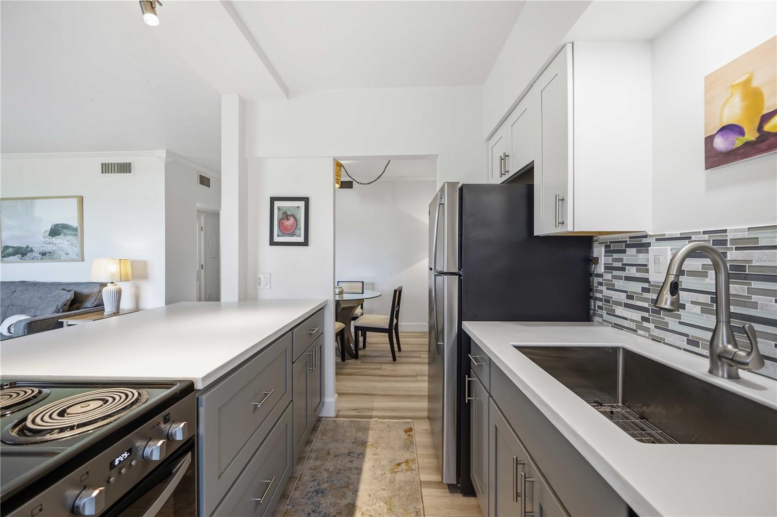 765 JOHN RINGLING BLVD #5