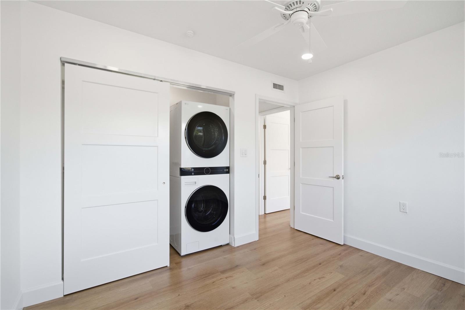 765 JOHN RINGLING BLVD #1