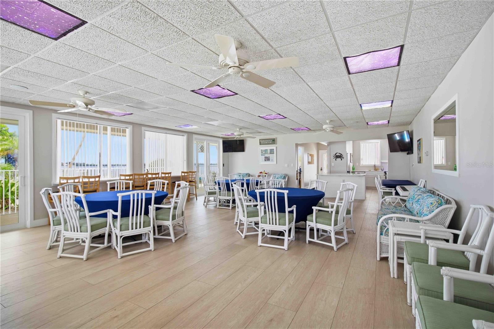 765 JOHN RINGLING BLVD #1