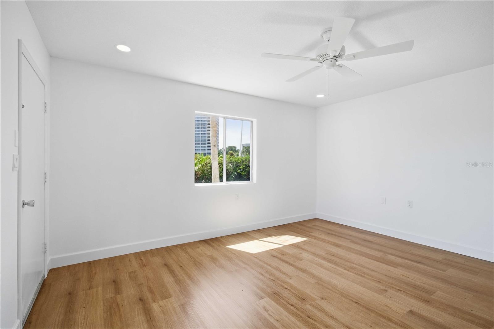 765 JOHN RINGLING BLVD #1