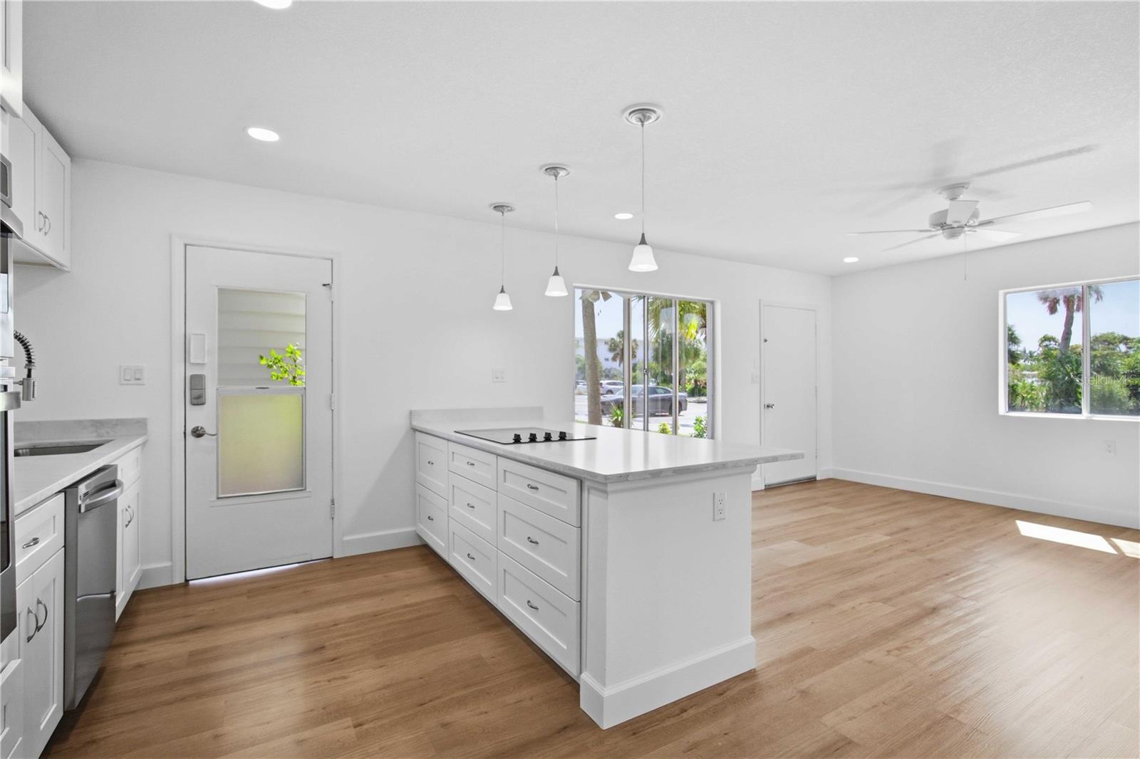 765 JOHN RINGLING BLVD #1