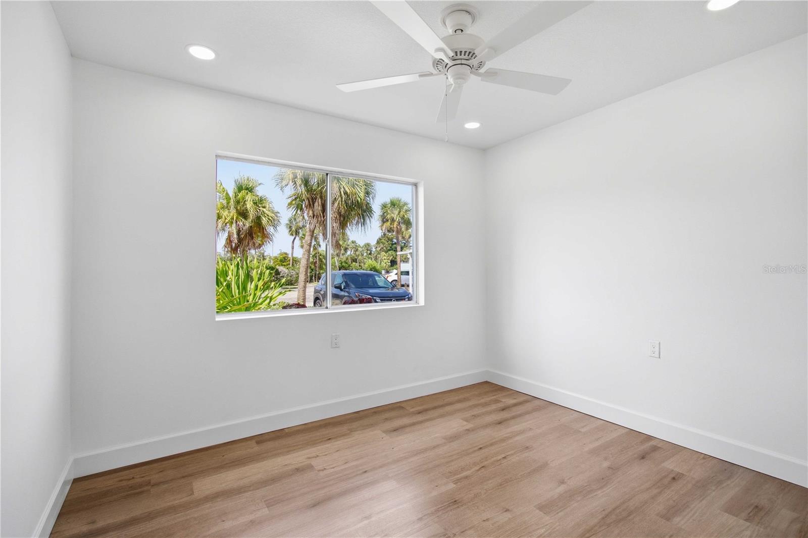 765 JOHN RINGLING BLVD #1