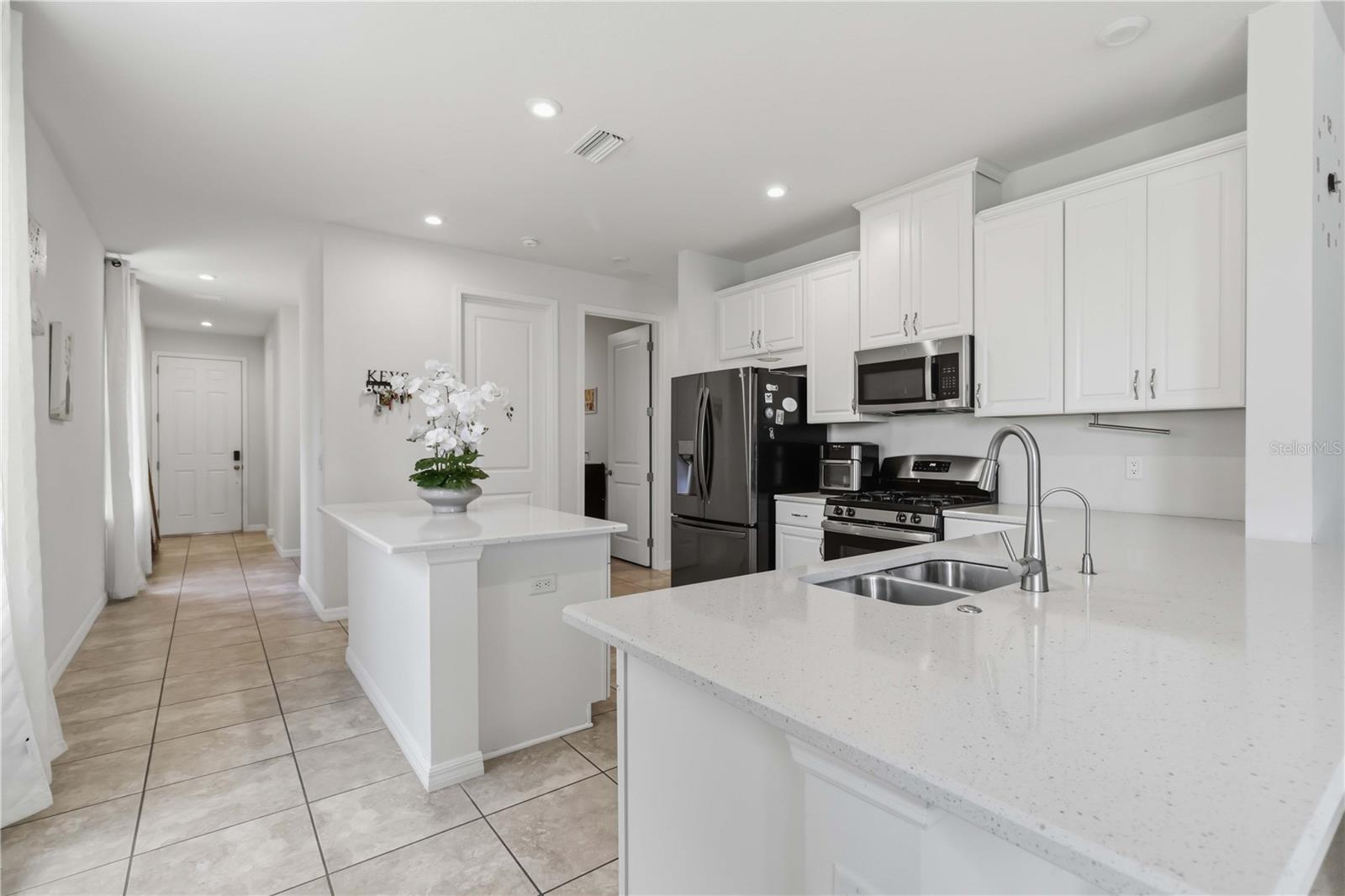 5517 SUMMIT GLN