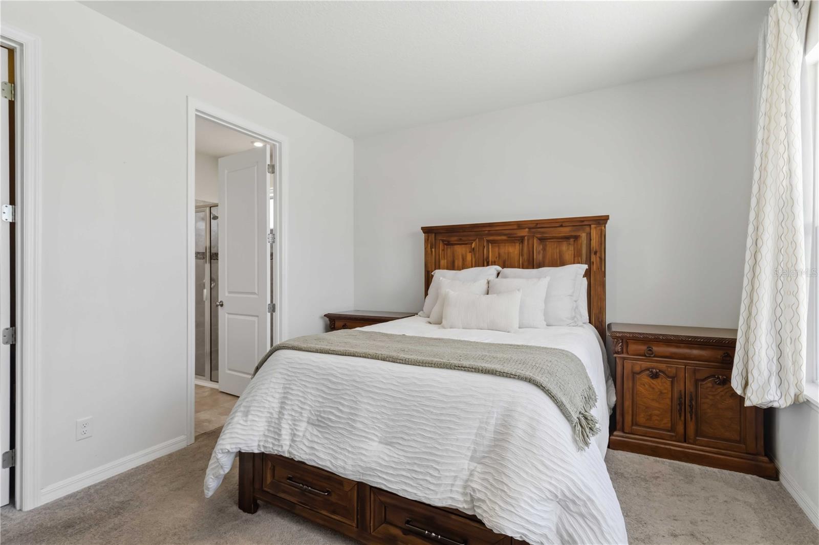 5517 SUMMIT GLN