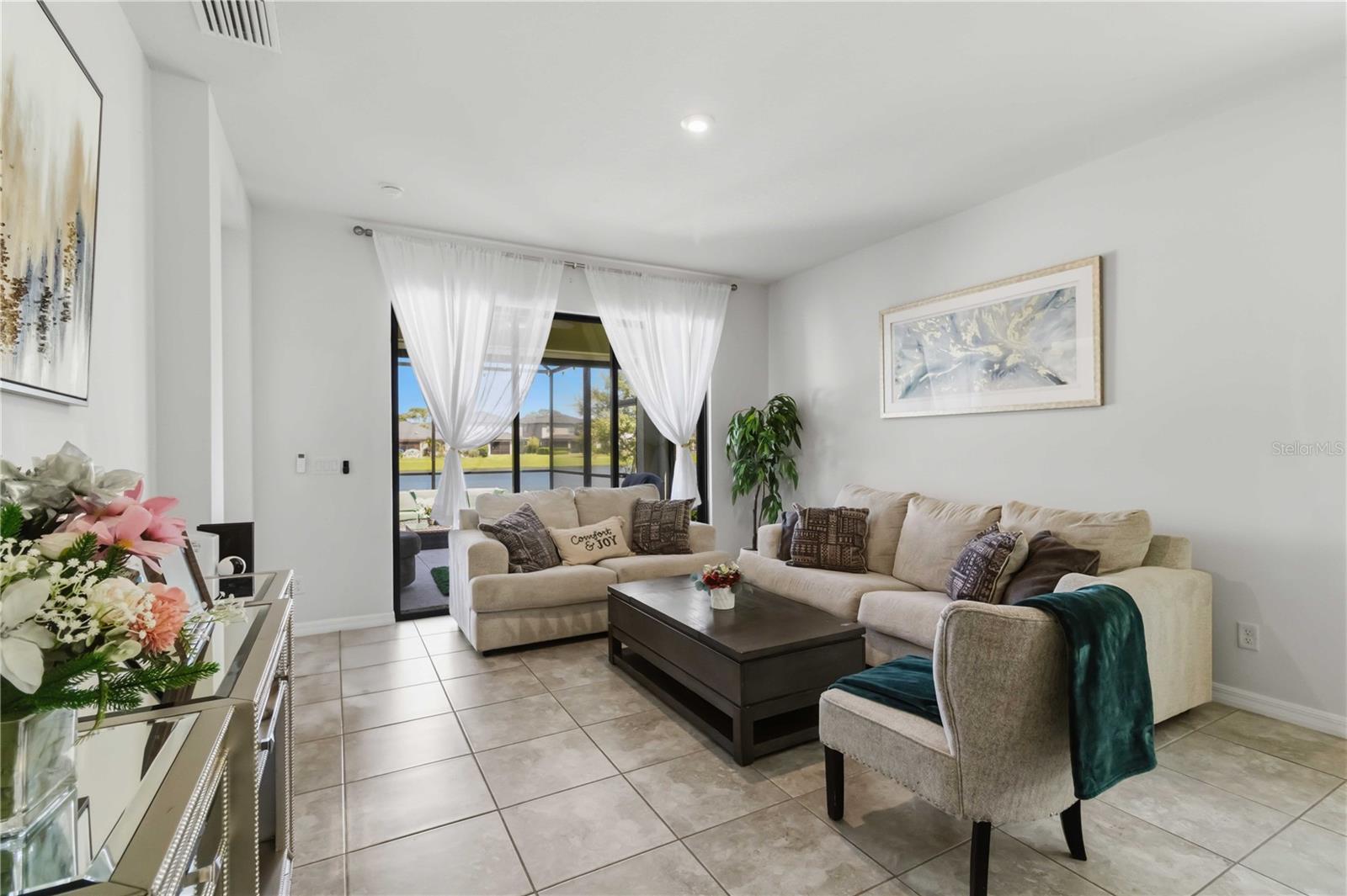 5517 SUMMIT GLN